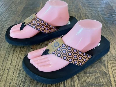 黄色盒子女式美国 10 码黑色和橙色人字拖 — 第 1/4 张图片