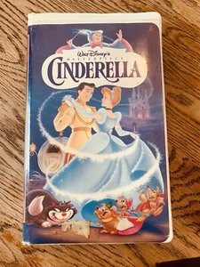 Walt Disney’s Masterpiece Cinderella (VHS, 1995) classic - Picture 1 of 5