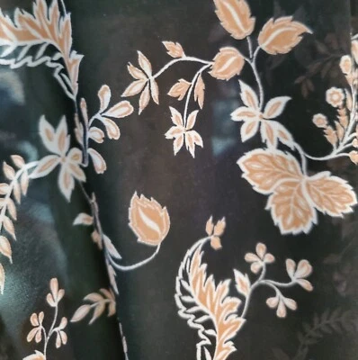 Remanente Floral Poliéster Gasa 60" Ancho 2 Yardas Foto 1 de 4