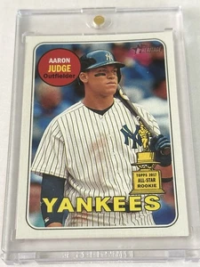 2018 Topps Heritage - Aaron Judge #25 Bate en el hombro - Imagen 1 de 6
