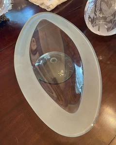 Mid 1900’s Italian Fontana Arte Frosted Glass Large Centerpiece on Pedestal - Picture 1 of 3