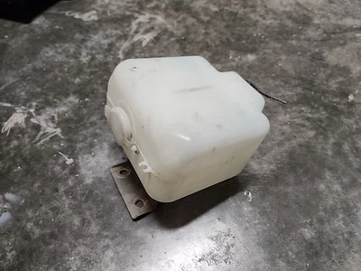 86-93 MAZDA B2000 B2200 B2600 PICKUP Truck Washer Bottle With Bracket - Image 1 of 4