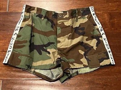 Furst Of A Kind Green Beige Camo Women's Medium Striped Adjustable Cargo Shorts - Image 1 of 4