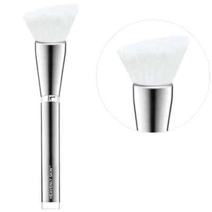 IT Cosmetics Heavenly Skin Skin Smoothing Complexion Brush #704 - Picture 1 of 2
