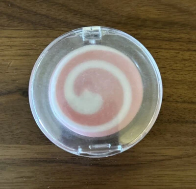 Vtg HTF Gap Lip Gloss Red Swirl Compact .1 Oz - Image 1 of 3