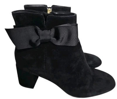 Botas al tobillo Kate Spade Langley negras de gamuza con borde de lazo talla 8 Foto 1 de 4
