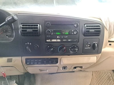 Контроль температуры/обогревателя/переменного тока 2006 F350sd Sku #4209009 - Изображение 1 из 4