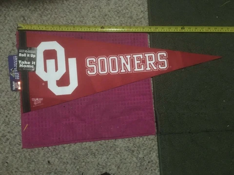 BRAND NEW! WINCRAFT University of Oklahoma Sooners OU Premium Quality Pennant Cover