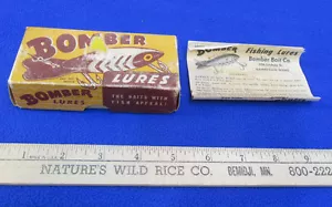 Señuelos Bomber Vintage Caja Original SIN SEÑUELO Cartón con Papeleo Gainesville TX - Imagen 1 de 4
