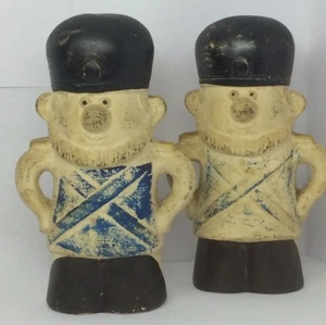 Salt & Pepper Shaker Happy Blue Soldiers w/ Beards Clay Marked JAPAN Vintage - Picture 1 of 7