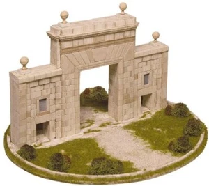Aedes 1262 Porta del Carmen 1000 Pz 1:55 Kit Modellino - Foto 1 di 1