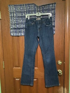 LEI Jeans Size 7 Chelsea Pre Owned - Picture 1 of 8