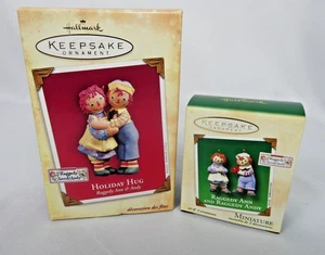 Hallmark Keepsake Set of 2 Ornaments Raggedy Ann & Andy Holiday Hug 2004 & Mini - Picture 1 of 4