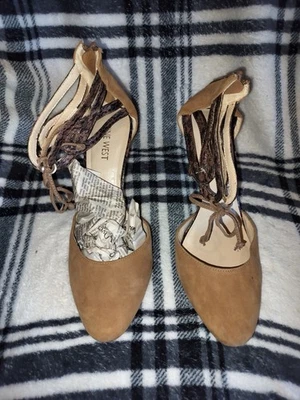 Nine West Women’s Tan Suede Ankle Strap Heels Snake Print Strappy Size 8M - Image 1 of 3