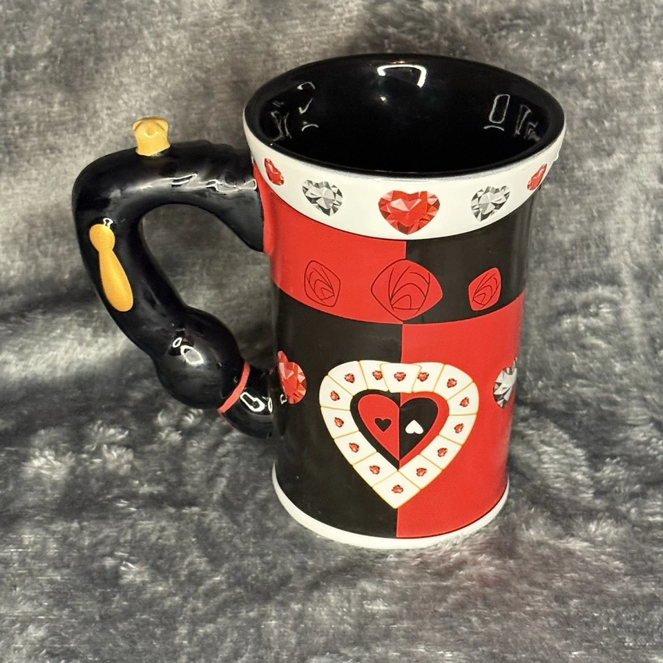 Wonderland Queen of Hearts 3D кофе, чай коллекционный для любителей Disney  - Изображение 1 из 4