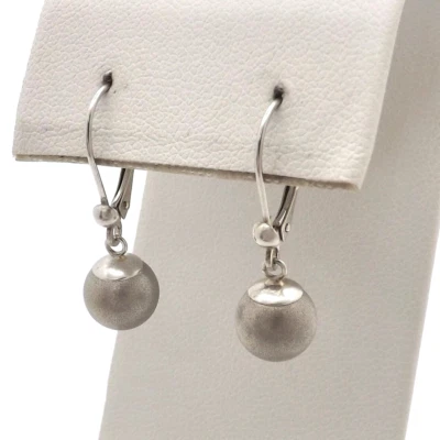 Brincos pendurados de ouro branco 14k com bola de ouro branco Jacmel escovado com alavanca Maurício - Imagem 1 de 4