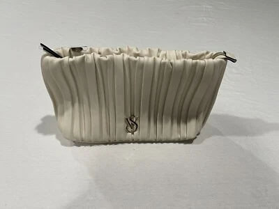 Bolso de cosméticos de maquillaje de cuero blanco Victoria's Secret, bolsa pequeña con cremallera Foto 1 de 4