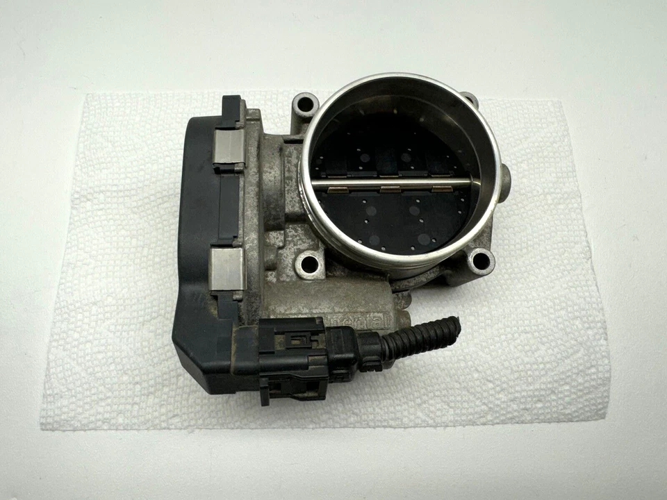 Carrocería de acelerador OEM barata para BMW X3 128i 328i 528i 3,0 L 2007-2012 BMW 328xi 3,0 L Foto 1 de 4