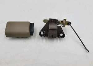 1995-1999 Chevrolet Truck Suburban Tahoe Yukon Glove Box Compartment Latch Tan - Foto 1 di 5