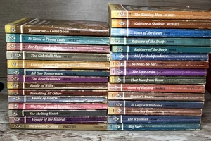 Huge Lot 29 Harlequin Romance Novels Books (70's and 80's) Vintage Pinstripe - Imagen 1 de 17
