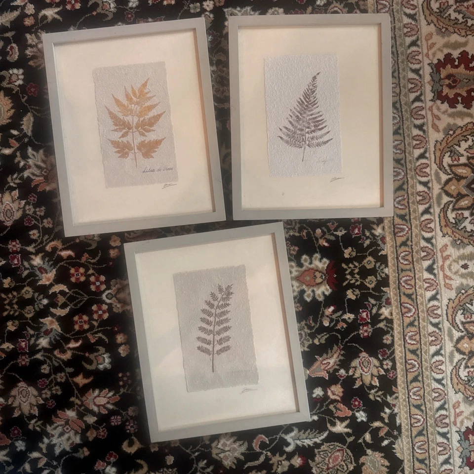 ARTE DE FOLHA VINTAGE - PAPEL PRENSADO ARTE SECA AO SOL - LILAS DE PERSE  - Imagem 1 de 1