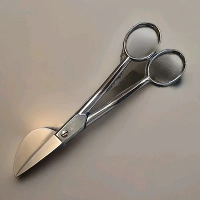 Scissors 585 Signature Series 6" Duckbill Appliqué Lace Scissors - Image 1 of 4