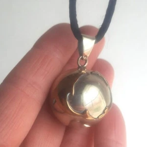 De Colección Collar Bola Timbre Delfín Dije Plata Tono Dorado Armonía Bola - Imagen 1 de 4