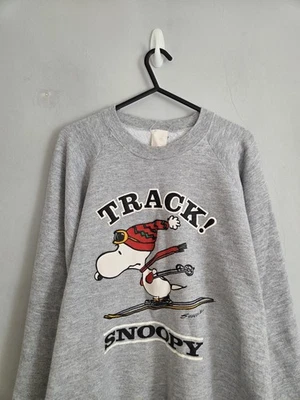 Vintage 1980s 90s Winter Track Snoopy Graphic Print Retro Sweatshirt Size L VGC - Image 1 of 4