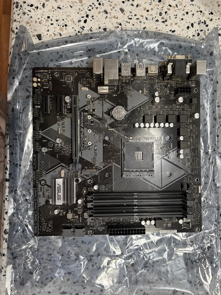 Placa madre para juegos ASUS B450M AM4 Socket  Foto 1 de 1