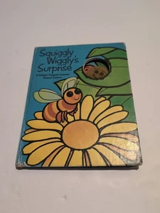 Squiggly Wiggly's Surprise A Finger Puppet Learns About Colors Shapiro 1988 - Picture 1 of 4