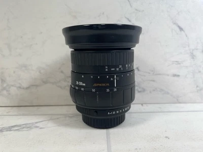 Sigma Zoom 28-200mm f/3.8-5.6 UC Aspherical Lens – Made in Japan (I-5119) - Image 1 of 4