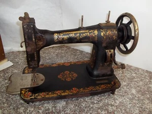 J7B Macchina da cucire battistrada rotante famiglia bianca 1900 parti originali - vedi foto - Foto 1 di 36