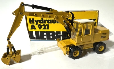 CONRAD 1/50 SCALE - LIEBHERR A 921 SERIES B EXCAVATOR GRIPPER MOBILE MODEL - Image 1 of 4