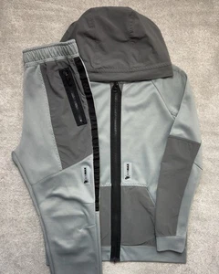 Nike Air Max Full Tracksuit Woven Kids Size Large Age 12-13yrs GreatCond RRP£120 - Picture 1 of 18