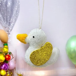 Felt Duck Hanging Décor - Handmade Home Decoration Gift - Picture 1 of 4