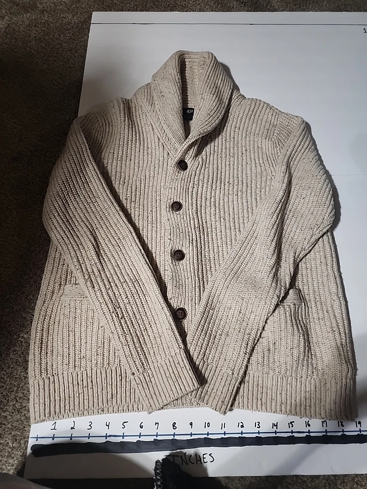 Suéter cárdigan abotonado cuello chal mediano H&M- para hombre Foto 1 de 4