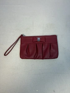 Cartera sin asas Safe Keeper con moño de cuero sintético guijarro rojo nueva sin etiquetas - Imagen 1 de 9