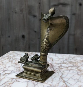 Escultura hindú Nandi Cobra de latón antiguo indio Shiva lingam del siglo XVII/XVIII - Imagen 1 de 8