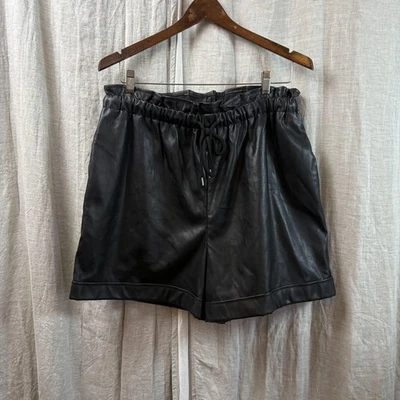 Topshop Shorts Womens US 12 Black Faux Leather Pull On Elastic Waist Pockets - Image 1 of 4