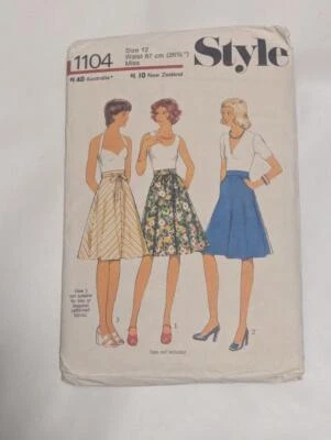 Vintage Sewing Pattern Style 1104 - Skirts, 1975 Sz 12  Waist 67cm - Image 1 of 2