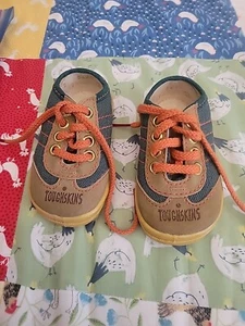 Vintage 1978 Toughskins Size 2 Baby Shoe USA - Picture 1 of 10