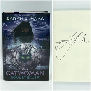 *Signed w/poster* Catwoman: Soulstealer - Sarah J. Maas (1st edition HC) 2018 - Picture 1 of 10