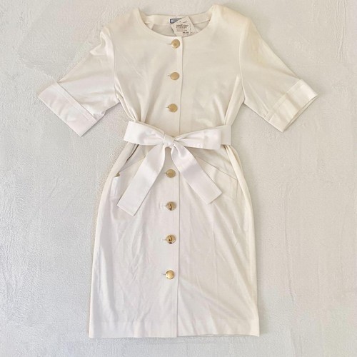 SAINT LAURENT (YSL) Abito Yves Saint Laurent manica corta con etichetta bottone oro lungo senza colletto