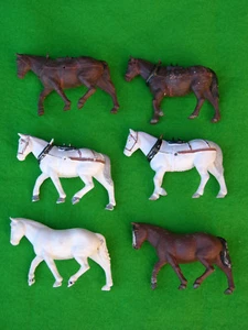BRITAINS FARM ANIMAL MODELS, CART HORSE MULTI-LISTING - Picture 1 of 5