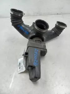 Tubo resonador filtro de aire Lexus LS600HL 2008 LWB 5,0 L - Imagen 1 de 12