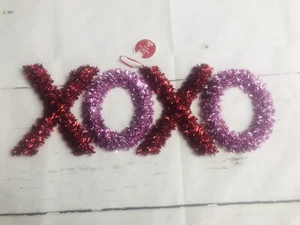 Valentines Day Tinsel Wall/Home Decor 18” X 7” Red Pink XOXO - Picture 1 of 4