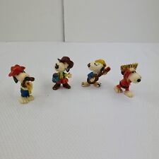 Vintage Peanuts Snoopy United Feature Rubber Figurine Made in Hong Kong 1966