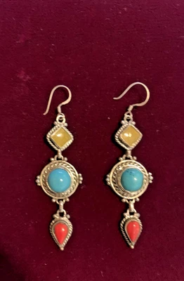 Pendientes Bohemios Imitación Turquesa Coral y Jaspe Amarillo Tono Plata Foto 1 de 4