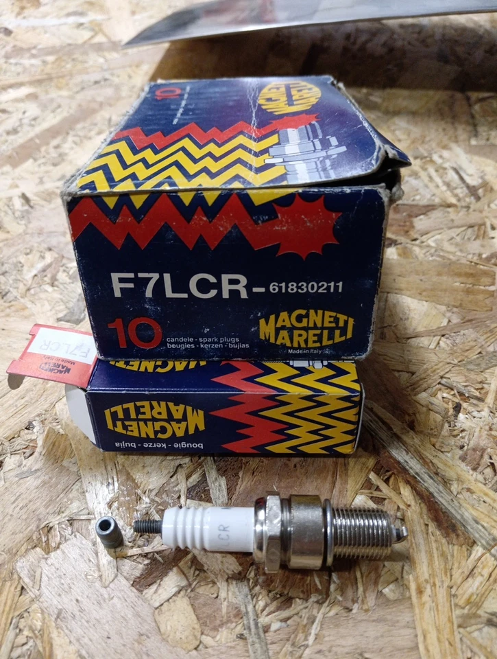 10 Candele Magneti Marelli F7LCR - Image 1 of 1