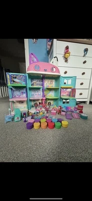 Gabby's Dolls House Purrfect Dollhouse Play Set With Extra Rooms and Accessories - image 1 of 4